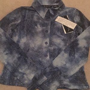 NWT Girls’ shimmery top 💙🦋 | Size M 10/12